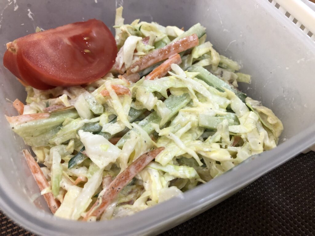 お弁当にも 今週美味しかった野菜のおかず 3分コールスロー 塩麹で簡単きゅうりの浅漬 キムきゅう 野菜のポン酢炒め Shiori S Diner