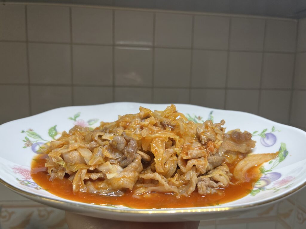 豚肉とキャベツのケチャップ煮