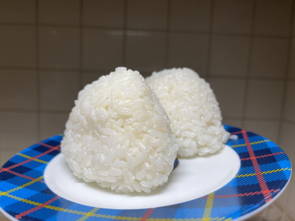 コンビニ風塩むすび