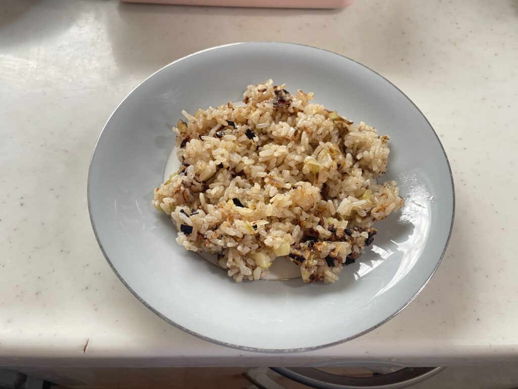 肉骨茶の残り汁を使った炒め飯